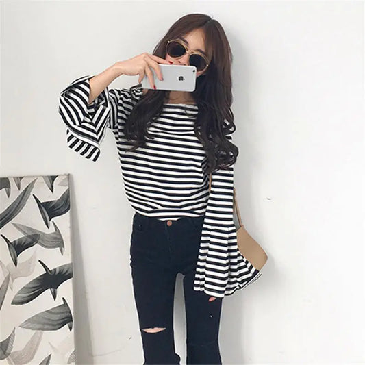 B&W Bell Sleeve Top