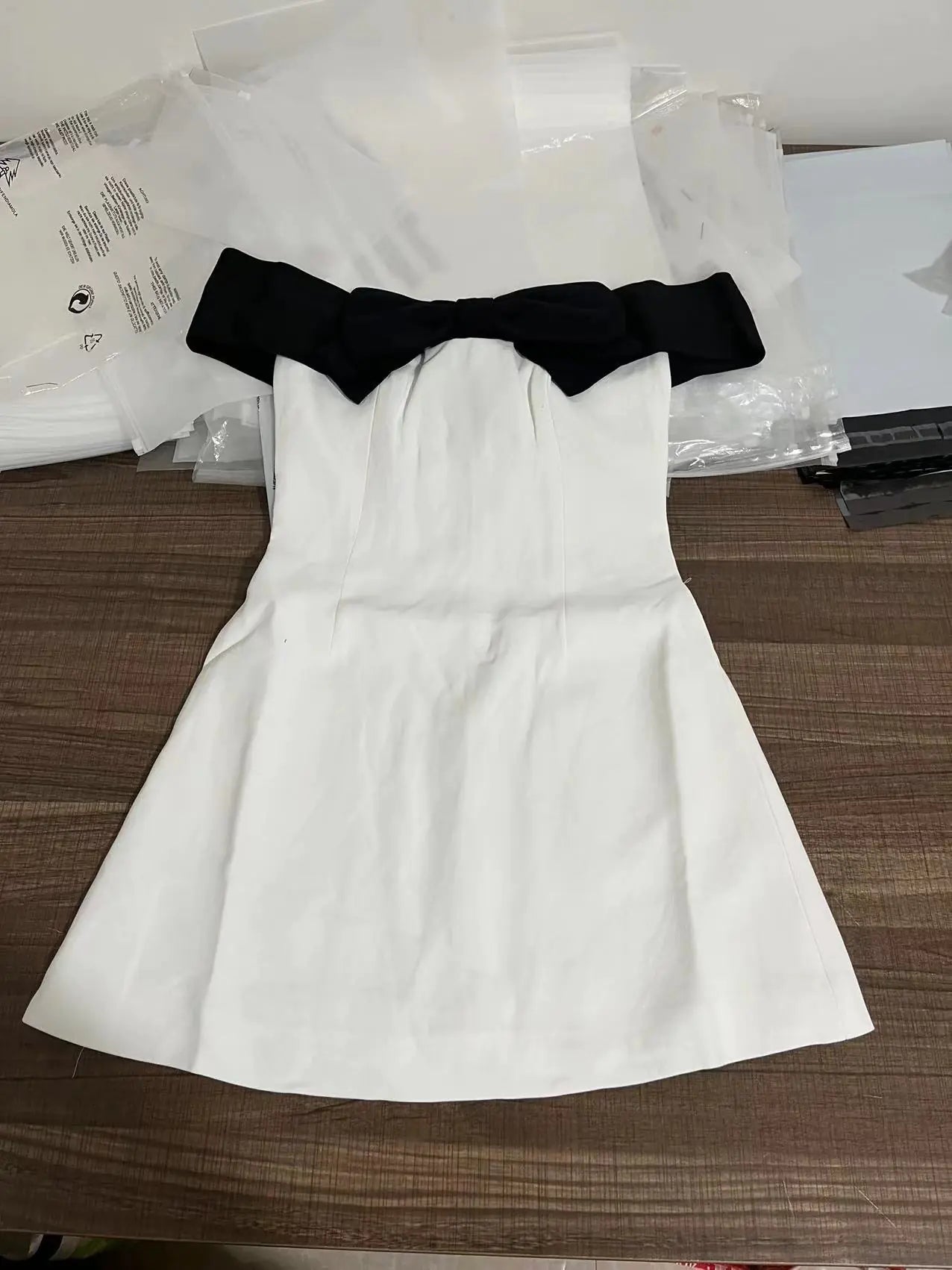 Elegant Black Bow Short Dress