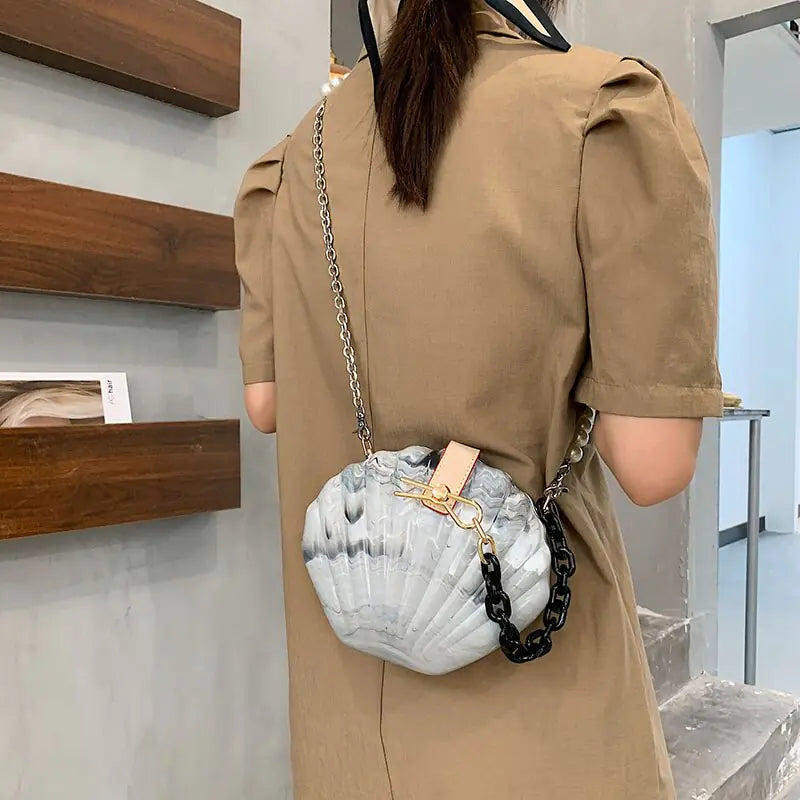 Elegant Shell-Shaped Crossbody Bag